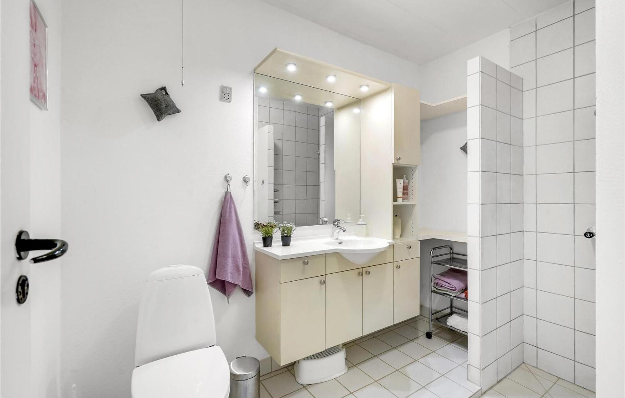 Beautiful Home In Nakskov With Kitchen エクステリア 写真